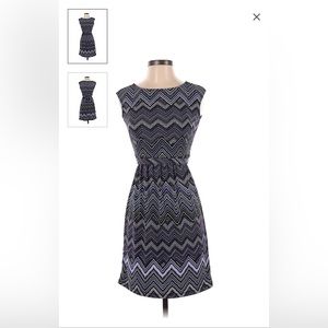 Ann Taylor Petite OOP. Cap Sleeve Dress With Sash.